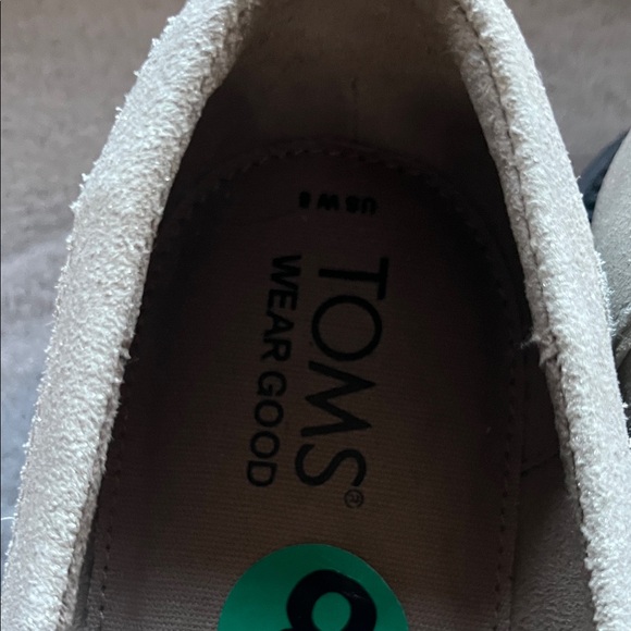 Toms Metallic Cream Leather Loafers brand new never worn sz 8 - Picture 5 of 11